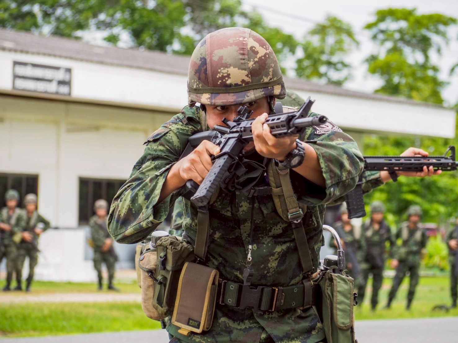 สนับสนุนการฝึกภาคสนาม ร.111 พัน.1