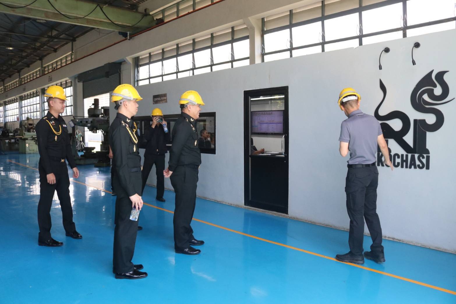 สวพ.ทบ. ทดสอบยิงอาวุธพร้อมตรวจเยี่ยมสายการผลิต